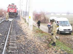  Tren, Minibüse Çarptı.. 1 Ölü 6 Yaralı